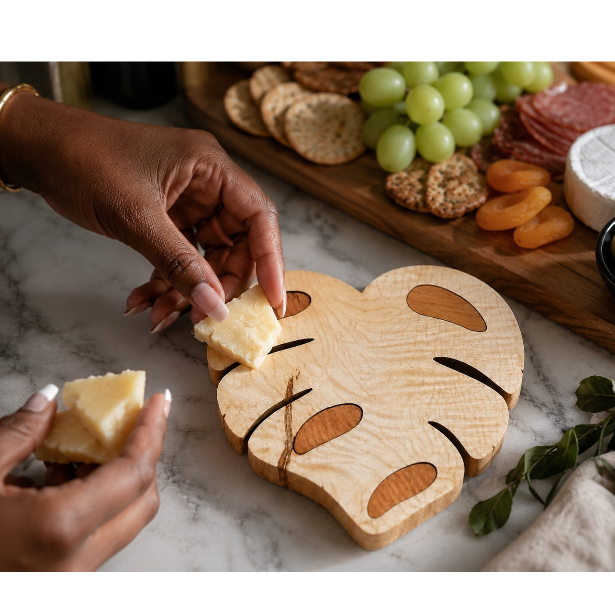 Monstera Hardwood Serving Board - Image 2