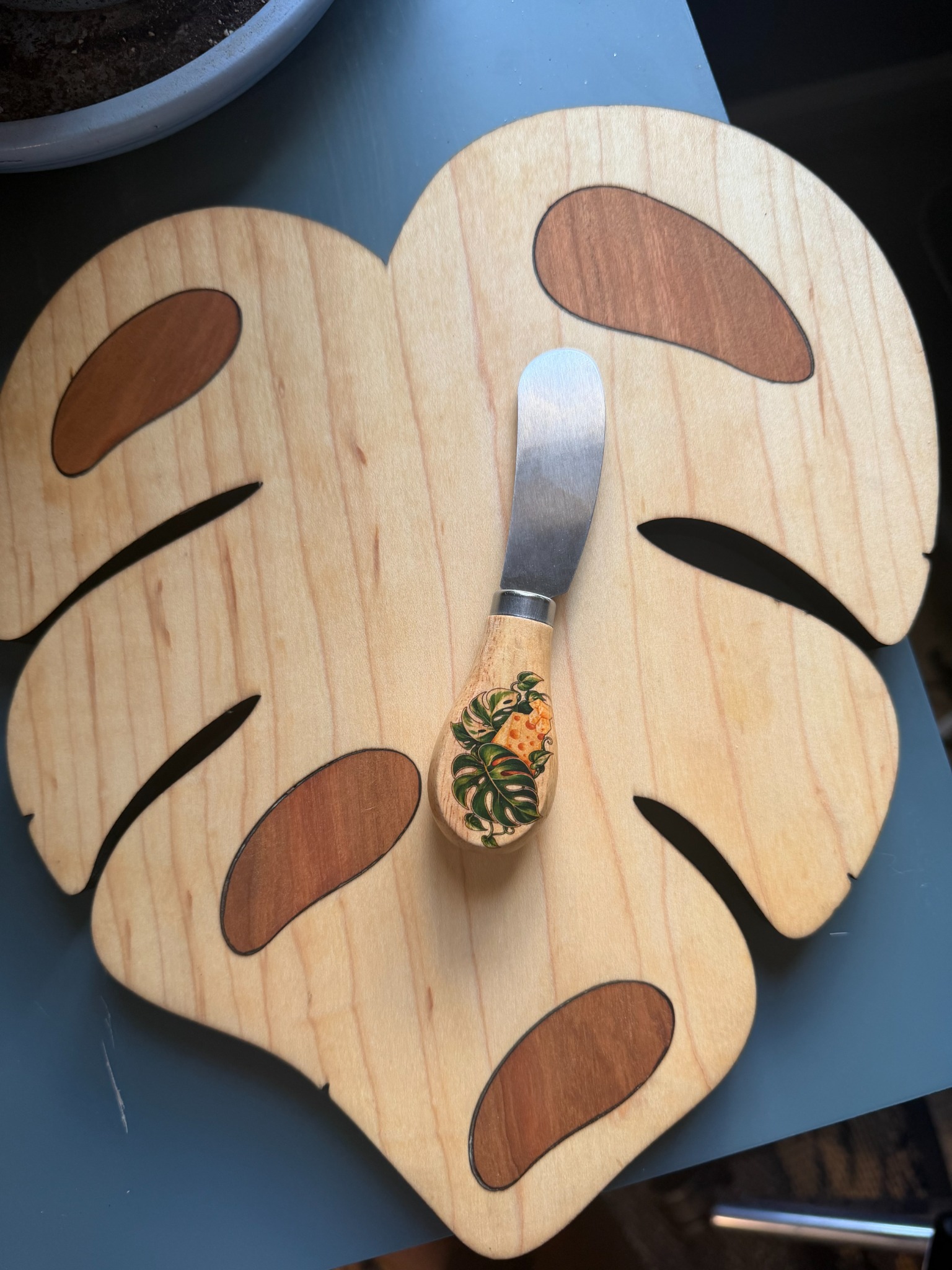 Monstera Cheese Board with Knife